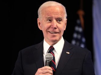 Il ritrovamento dei file segreti che mettono in imbarazzo il presidente Biden