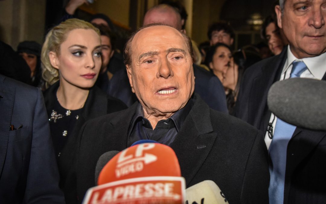 Berlusconi attacca ancora Zelensky. Imbarazzo nel governo