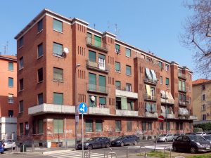 Case popolari in viale Argonne, Milano. fonte wikimedia commons