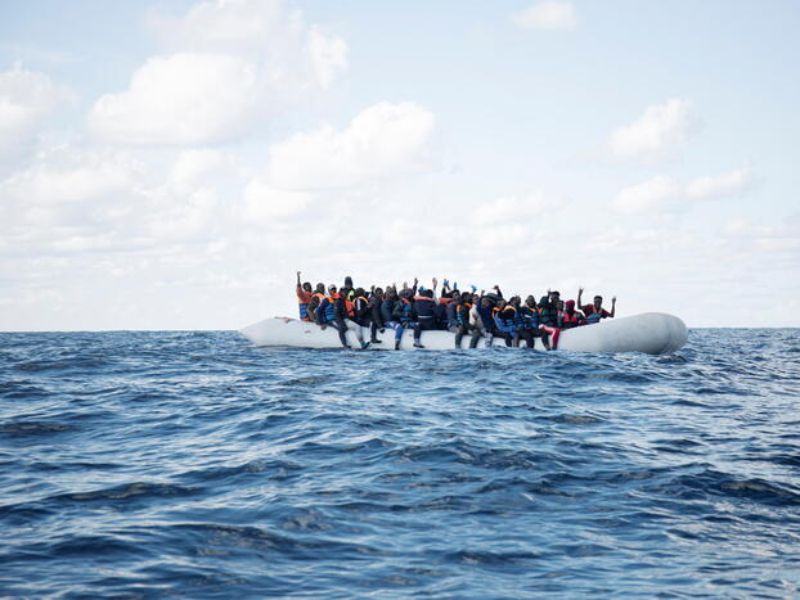 Migranti sbarcano a Gran Canaria: 75 in salvo, uno in ospedale