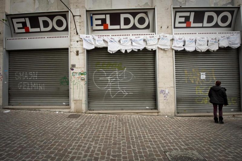 Confcommercio, chiusi dal 2012 quasi 100mila negozi e 16mila attività ambulanti