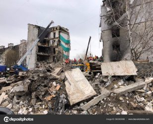 Ucraina, allarme aereo e attacchi in tutto il Paese