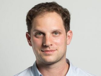 Russia, due mesi di reclusione per il giornalista del “Wall Street Journal”