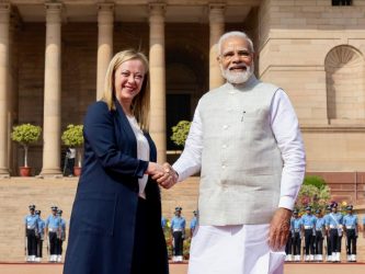 Meloni a Nuova Delhi: «Italia e India unite a difesa della democrazia»