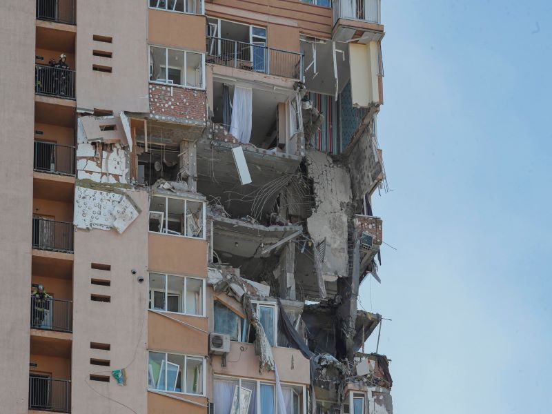 Ucraina, pioggia di missili su Kiev: almeno 13 feriti