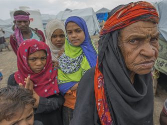 Yemen, distribuzione di cibo: almeno 85 morti nella calca