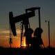 Petrolio: l’Opec+ taglia la produzione e il prezzo sale