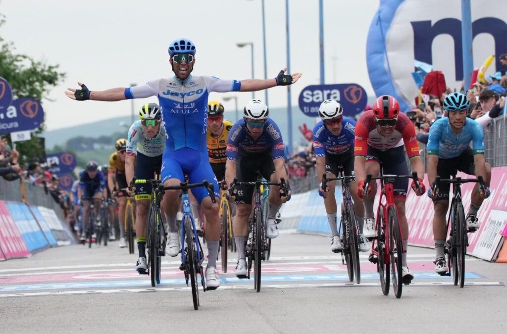 Terza tappa Giro d’Italia vince in volata Michael Matthews