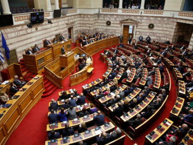 Grecia: Mitsotakis in testa nei sondaggi, ma Syriza è in crescita