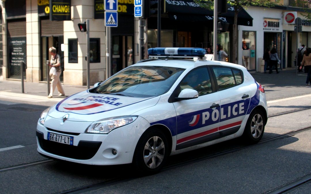 Francia, sei bambini accoltellati in un parco ad Annecy. Gravi tre vittime