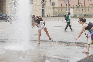 Emergenza caldo, da Milano a Tuvalu passando da Parigi