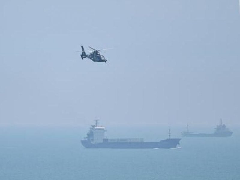 Taiwan, rischio escalation: collisione sfiorata tra navi da guerra Usa e Cina
