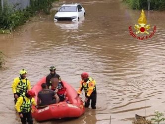 Maltempo a Roma, chiuse le banchine del Tevere