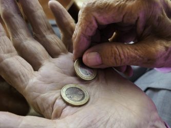 Pensioni minime, il mistero della quattordicesima: c’è ma ha cambiato nome