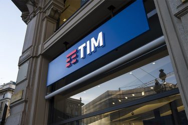 Tim: Vivendi all’attacco. Giorgetti: «Il progetto è quello»