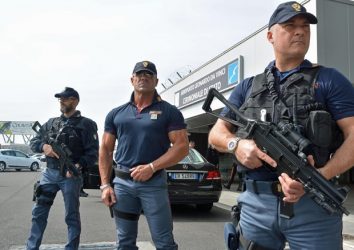 Polizia e forze armate: in arrivo 1,5 miliardi per il rinnovo dei contratti