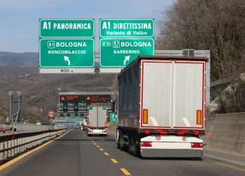 Incidenti sull’A1: coinvolti diversi veicoli, traffico in tilt