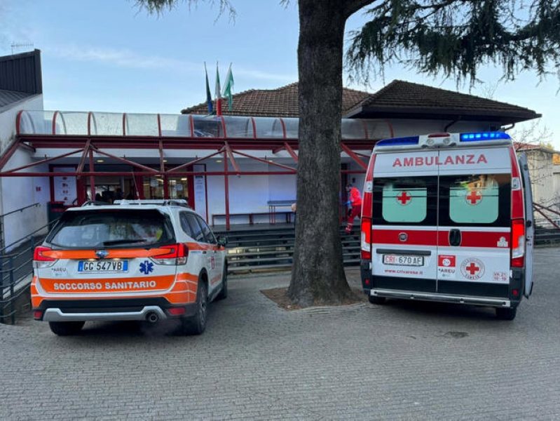 Professoressa accoltellata a Varese, fermato studente minorenne