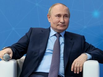 Putin all’Occidente: «Rischiate guerra nucleare, le nostre armi possono raggiungervi»