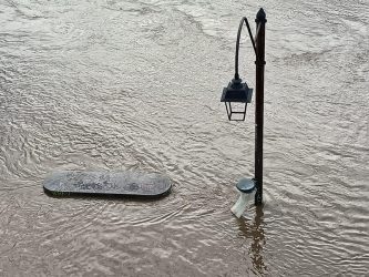 Allerta meteo, oltre 6 mila persone bloccate in Valle d’Aosta