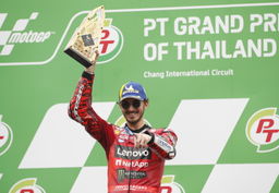 MotoGp, Bagnaia vince in Thailandia e accorcia le distanze su Martin