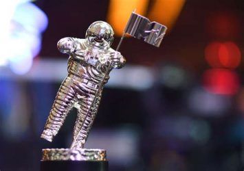 Mtv Awards, Taylor Swift stravince: con 7 statuette supera il record di Beyoncé