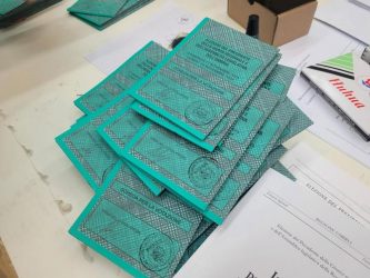 Elezioni: affluenza in calo, si vota fino alle 15.00