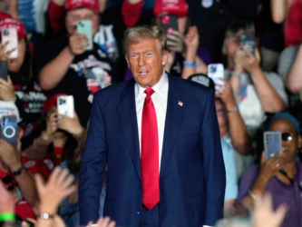 Donald Trump batte i sondaggi e trionfa. La Casa Bianca e gli Usa sono di nuovo suoi