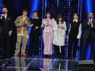 Annunciati i quattro giovani in gara a Sanremo, rivelati i titoli dei Big