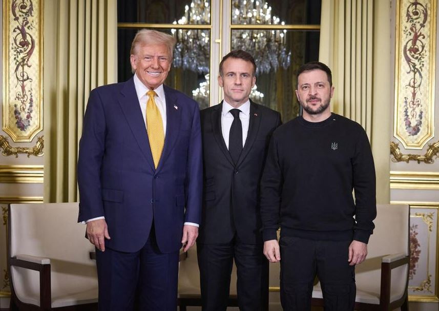 Trump e Zelensky, l’incontro a Notre Dame: «Appello per il cessate il fuoco. Meno aiuti all’Ucraina»