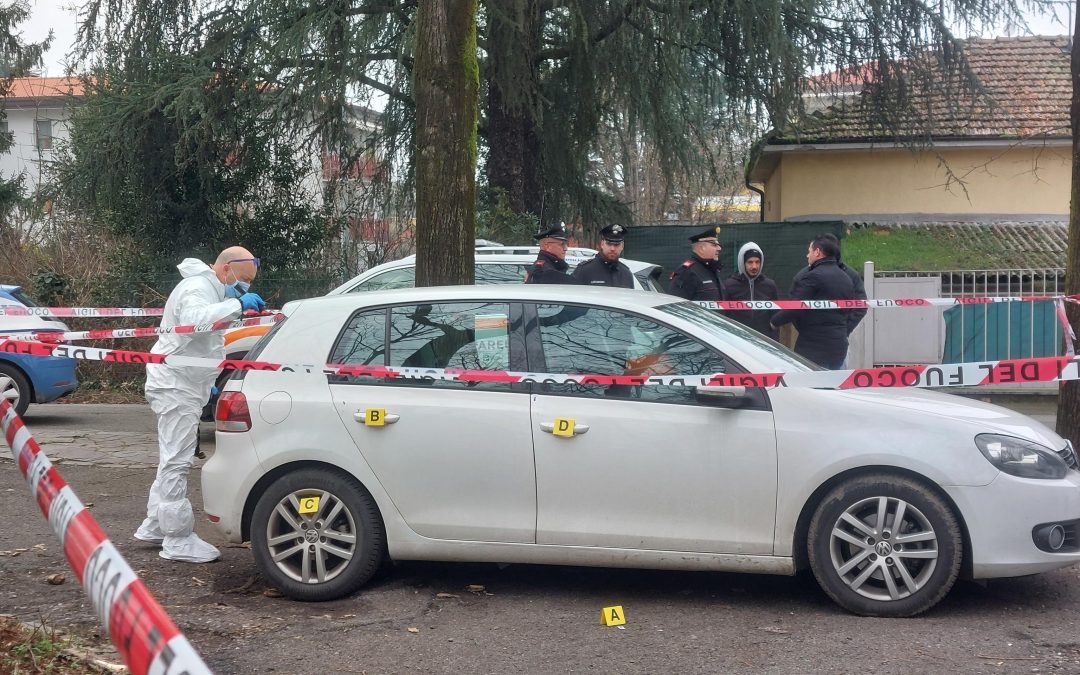 Ucciso con 35 coltellate a Lodi: due arresti per l’omicidio Bolzoni. Conoscevano la vittima