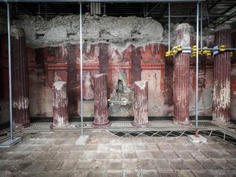 Pompei, scoperta una nuova «villa dei Misteri»: riemerso un grande affresco dionisiaco