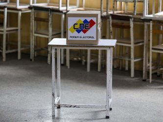 Venezuela: Maduro vince, ma trionfano l’astensione e il boicottaggio