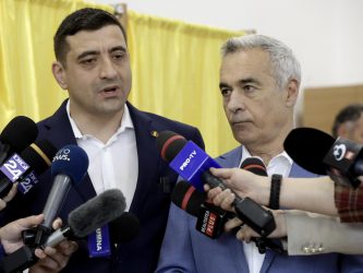 Romania, l’estremista di destra Simion trionfa al primo turno delle presidenziali (ripetute)