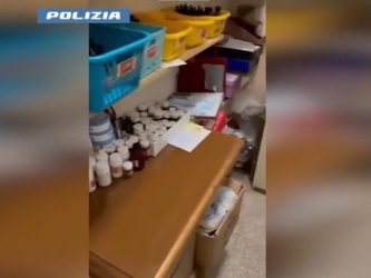 Arrestato medico abusivo, diceva di aver curato Wojtyla e di poter iniettare cellule staminali