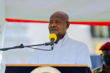 Uganda, Museveni si ricandida per il settimo mandato presidenziale