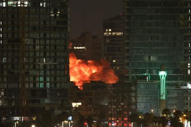 L’attacco di Israele all’Iran: colpito il sito nucleare di Natanz, droni di Teheran vicino alla residenza di Netanyahu
