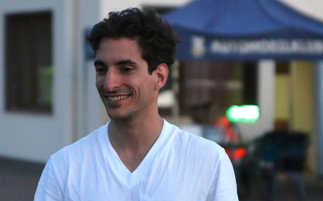 Lorenzo Bertelli alla guida di Versace: il passaggio a Prada entra nella fase finale