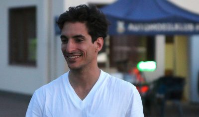 Lorenzo Bertelli alla guida di Versace: il passaggio a Prada entra nella fase finale