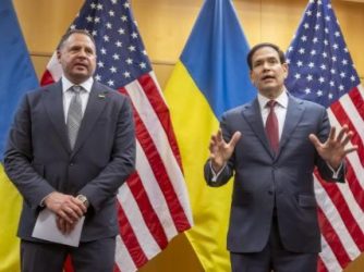 Ucraina appesa ai “28 punti”: le differenze tra i due piani sul tavolo