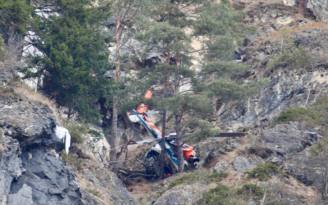 Valtellina, precipita elicottero con quattro persone a bordo: una vittima