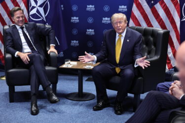 Vertice Nato: da The Donald insulti agli alleati e complimenti a Erdogan